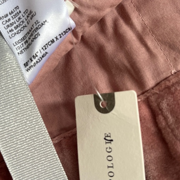 Anthropologie Harlowe Embroidered Velvet Curtain 50 x 84 NWT - Picture 7 of 12